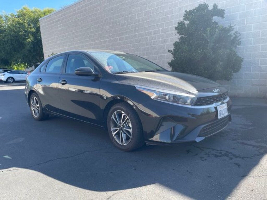 Used 2023 Kia Forte LXS Sedan