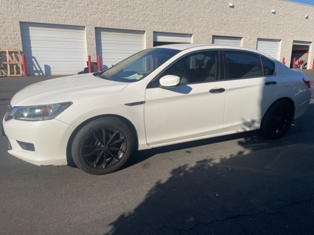 Used 2013 Honda Accord LX Sedan