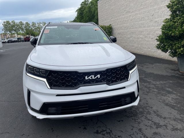 2022 Kia Sorento SX photo 2