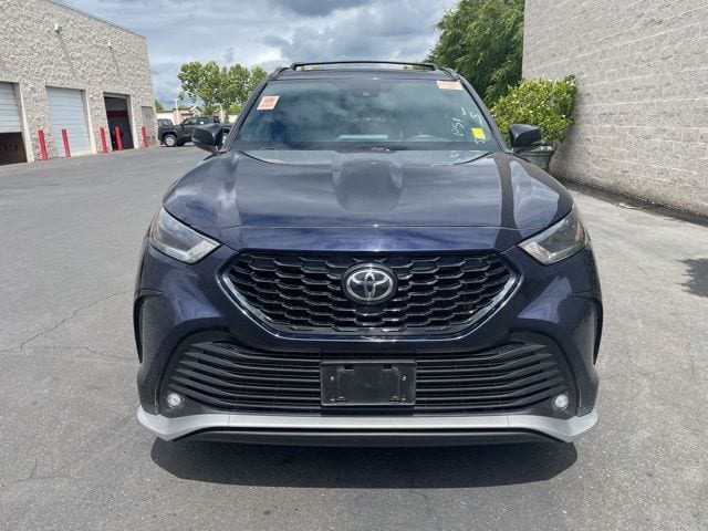 2022 Toyota Highlander XSE photo 2