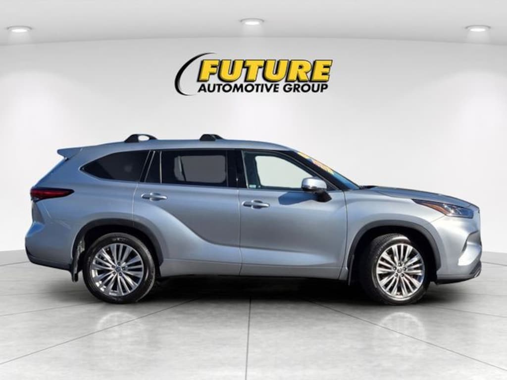 Used 2022 Toyota Highlander Platinum SUV