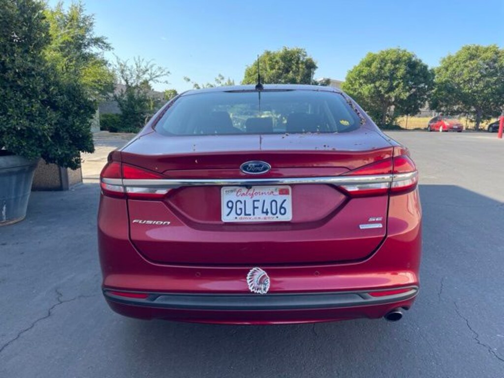 Used 2017 Ford Fusion SE Sedan