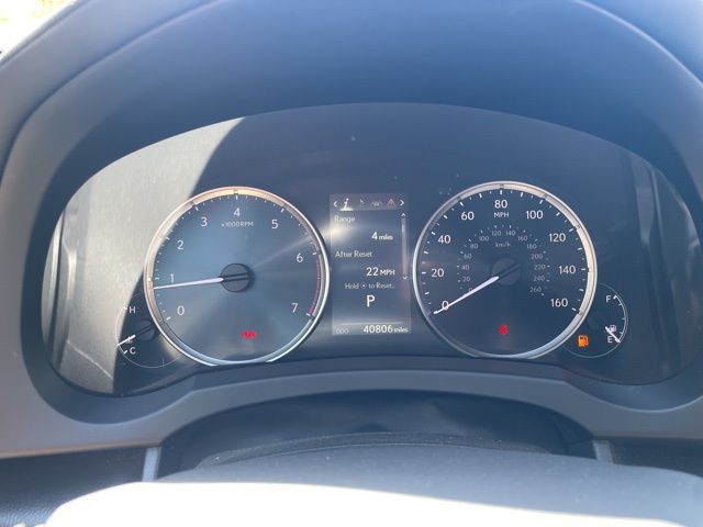 2023 LEXUS IS 300 photo 5