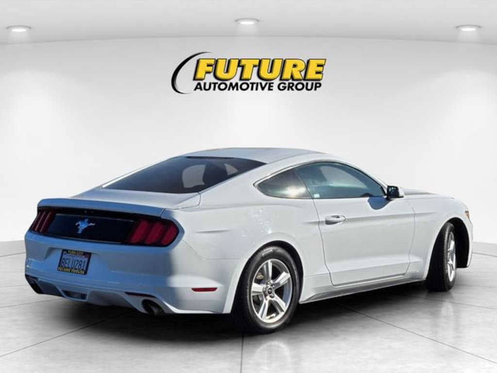 Used 2017 Ford Mustang V6 Coupe