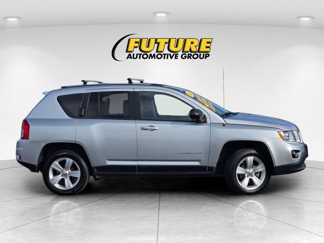2011 Jeep Compass Base photo 3