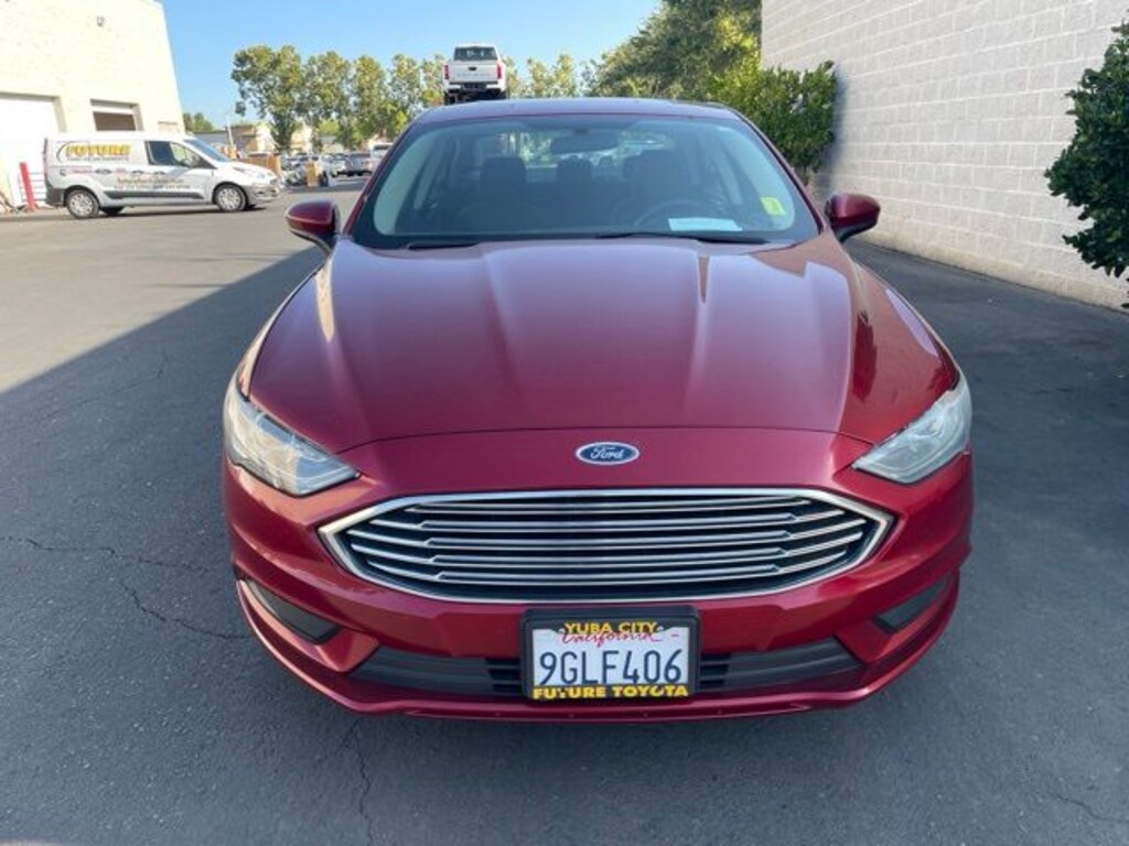 Used 2017 Ford Fusion SE Sedan