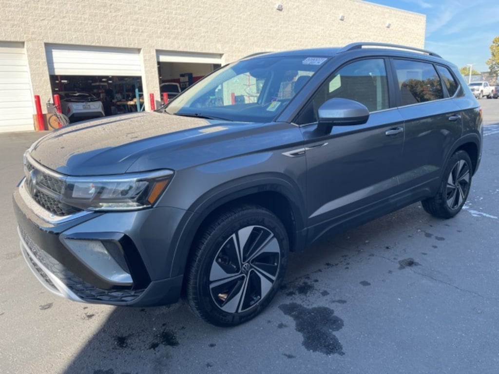 Used 2024 Volkswagen Taos 1.5T SE SUV
