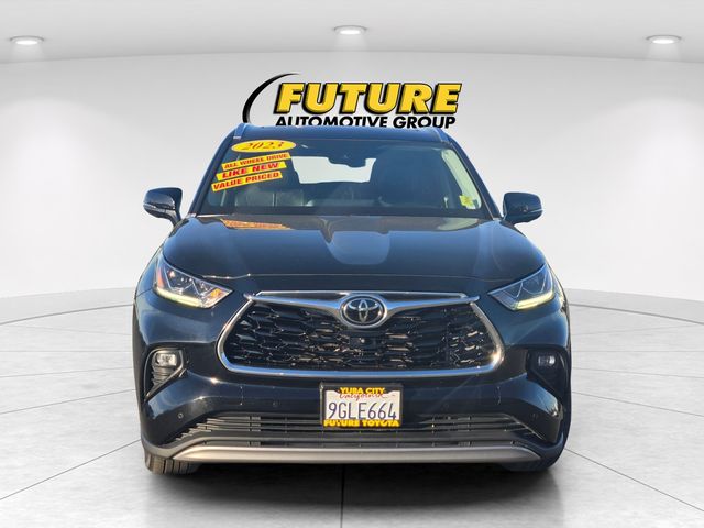2023 Toyota Highlander Platinum photo 2