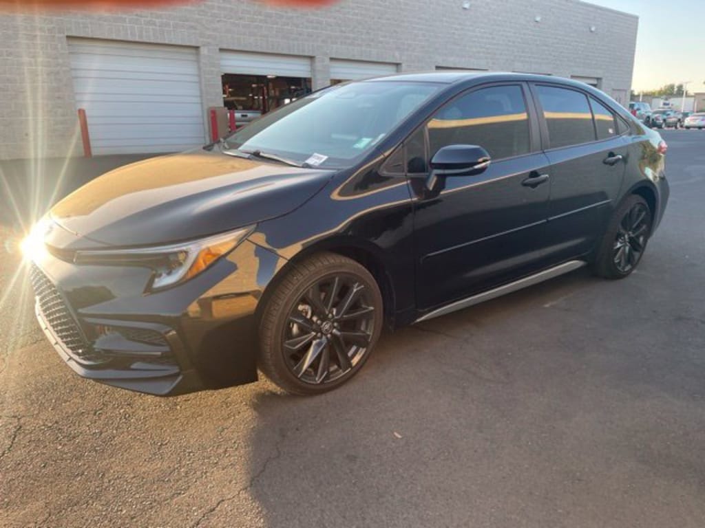 Used 2024 Toyota Corolla SE Sedan