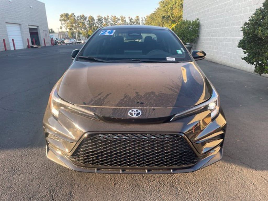 Used 2024 Toyota Corolla SE Sedan