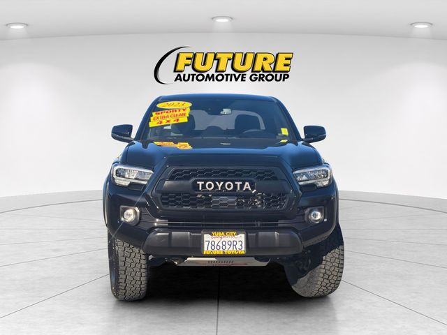 2023 Toyota Tacoma TRD Off-Road photo 2