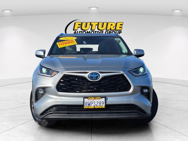 2021 Toyota Highlander Hybrid XLE photo 2