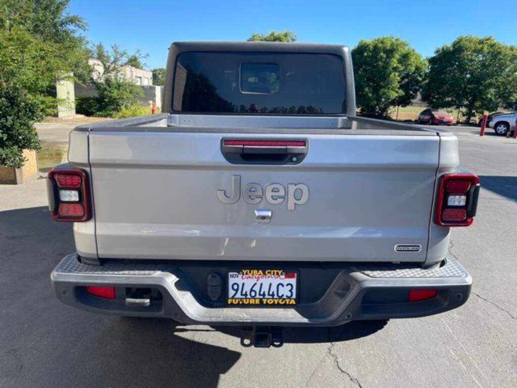 Used 2020 Jeep Gladiator Overland Truck