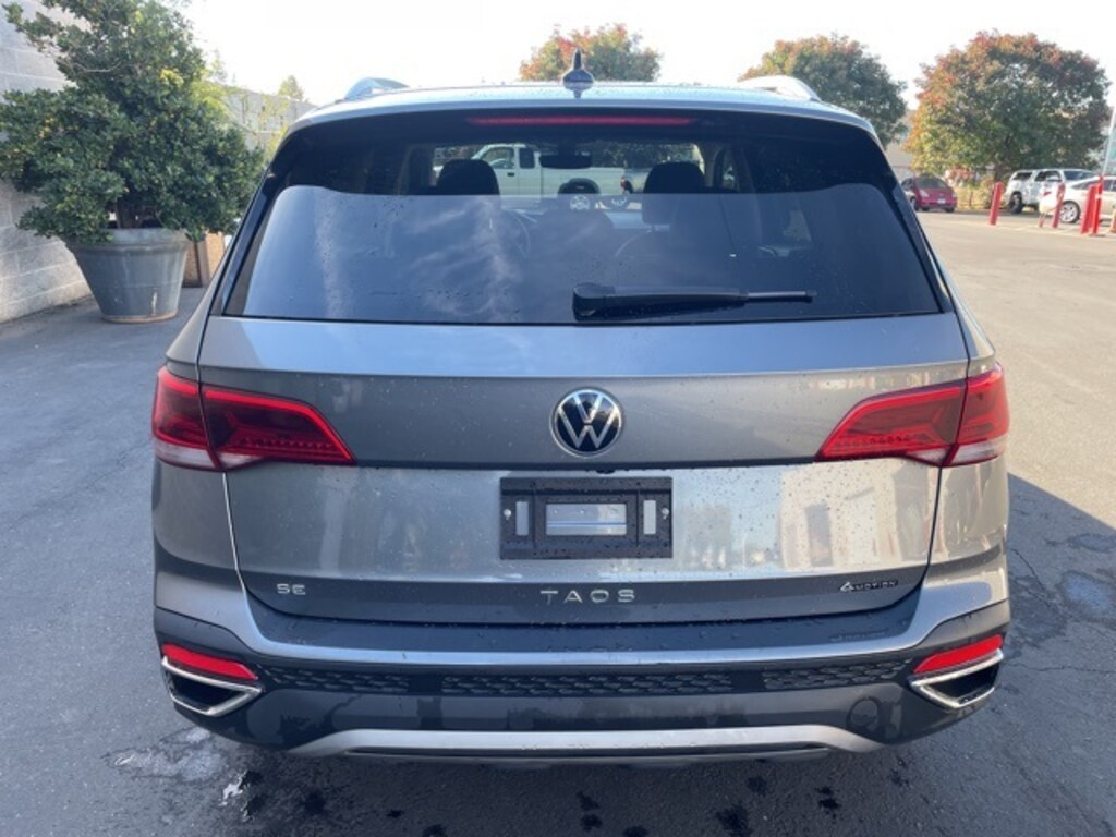 Used 2024 Volkswagen Taos 1.5T SE SUV