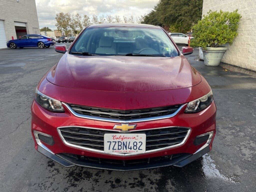 Used 2017 Chevrolet Malibu LT Sedan
