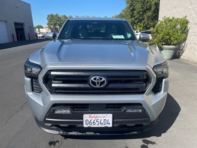 2024 Toyota Tacoma SR5 4x4 photo 2