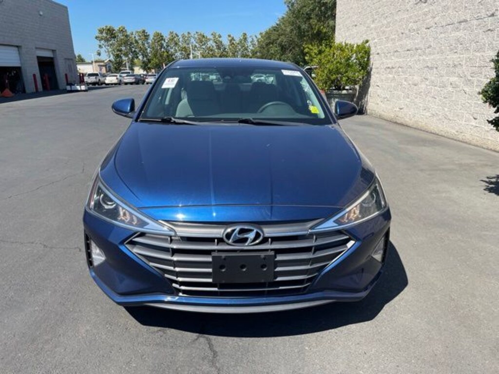 Used 2020 Hyundai Elantra SE Sedan
