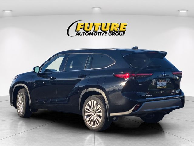 2023 Toyota Highlander Platinum photo 6
