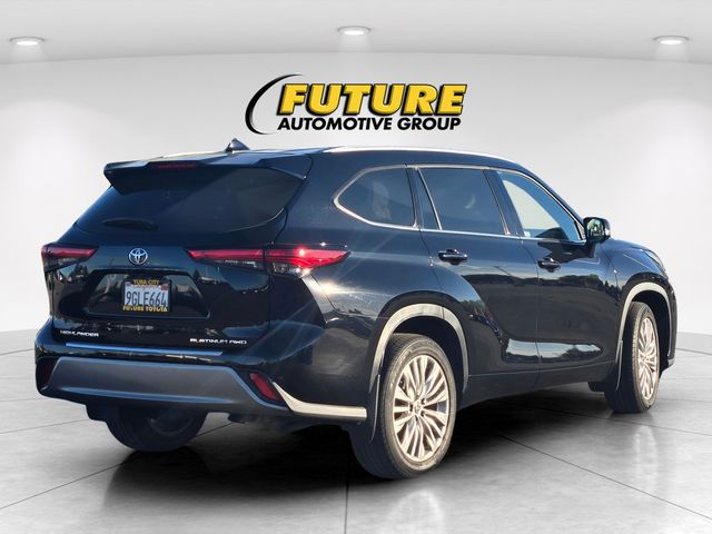 2023 Toyota Highlander Platinum photo 4