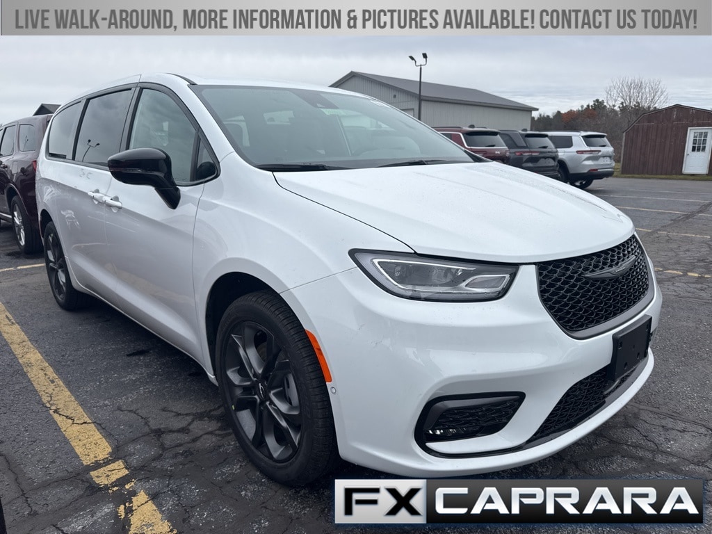 New 2026 Chrysler Pacifica SELECT AWD Passenger Van