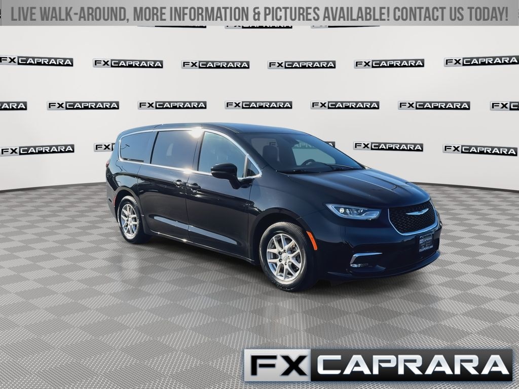 Used 2025 Chrysler Pacifica Select Van Passenger Van