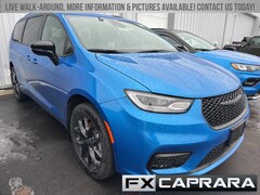 2026 Chrysler Pacifica SELECT AWD Passenger Van