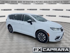 2024 Chrysler Pacifica Hybrid Select Van Passenger Van