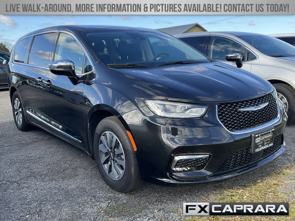 New 2023 Chrysler Pacifica Hybrid PACIFICA PLUG-IN HYBRID LIMITED Passenger Van
