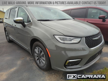 2023 Chrysler Pacifica Hybrid PACIFICA PLUG-IN HYBRID LIMITED Passenger Van