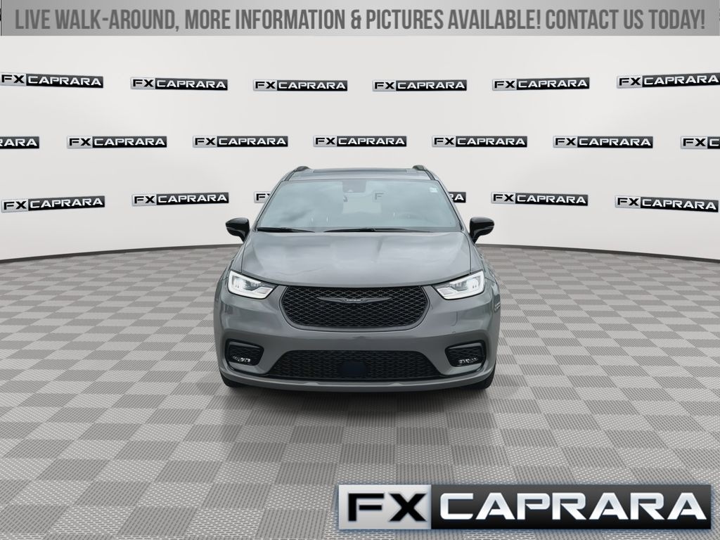 Used 2025 Chrysler Pacifica Limited Minivan/Van