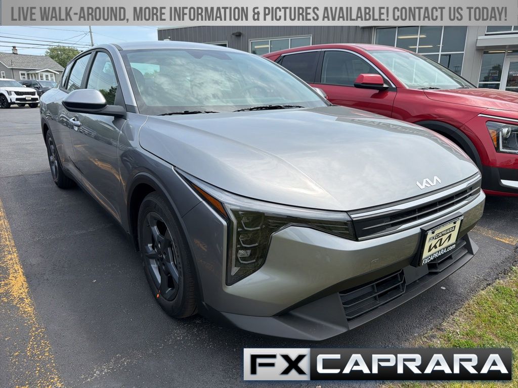 2026 Kia K4 LXS AT's photo