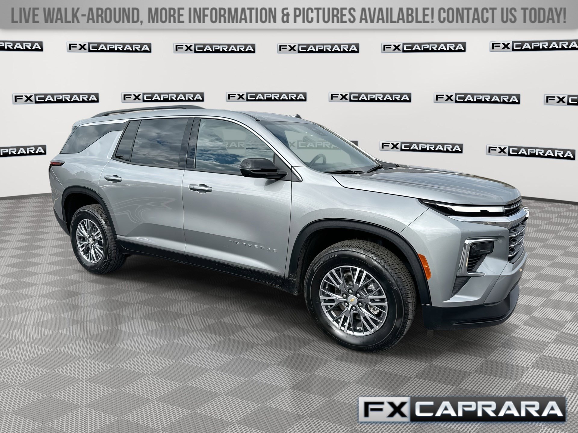 2025 Chevrolet Traverse LT's photo