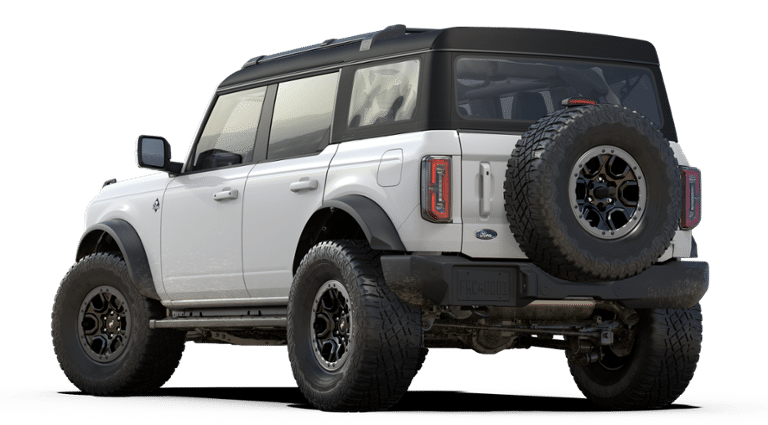 2025 Ford Bronco Outer Banks photo 2