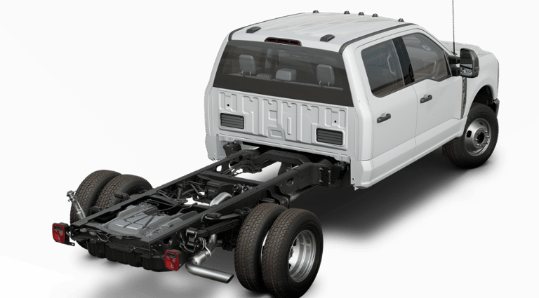 2024 Ford F-350 Super Duty Chassis Cab XL - Photo 9