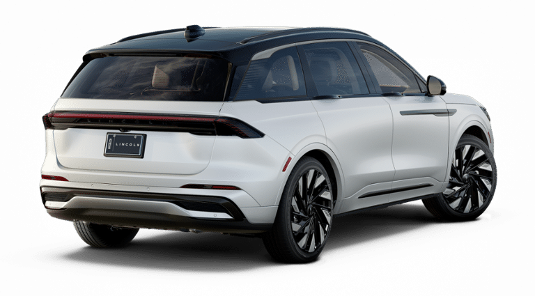 2025 Lincoln Nautilus Black Label photo 3