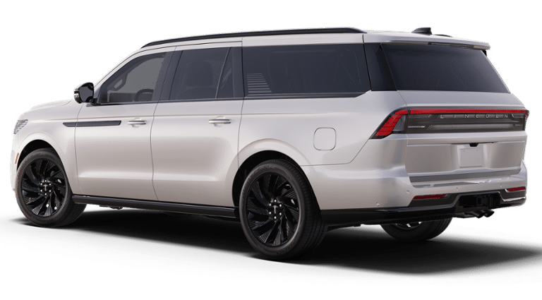 Thumbnail: 2025 Lincoln Navigator L - 18