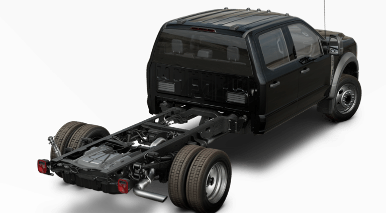 2025 Ford F-450 Super Duty Chassis Cab XLT - Photo 25