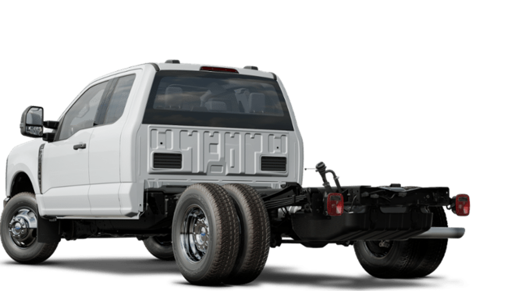 New 2025 Ford Chassis Cab F-350 XLT Truck Super Cab