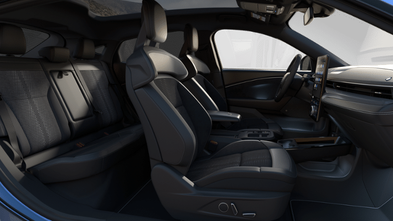 2025 Ford Mustang Mach-E GT - Photo 26