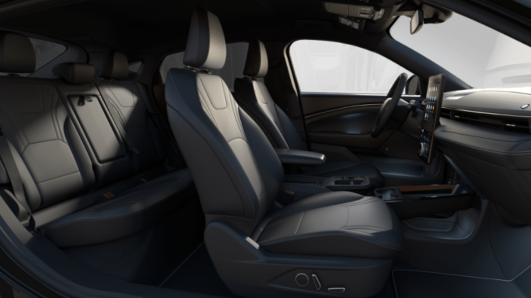 2025 Ford Mustang Mach-E Premium 28