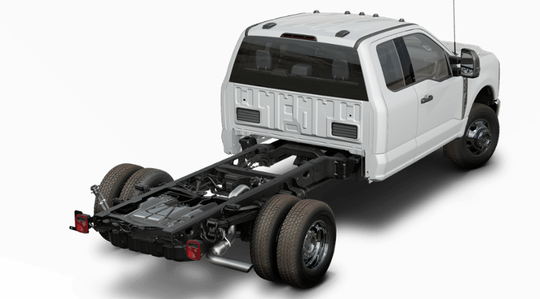 2024 Ford F-350 XLT photo 4