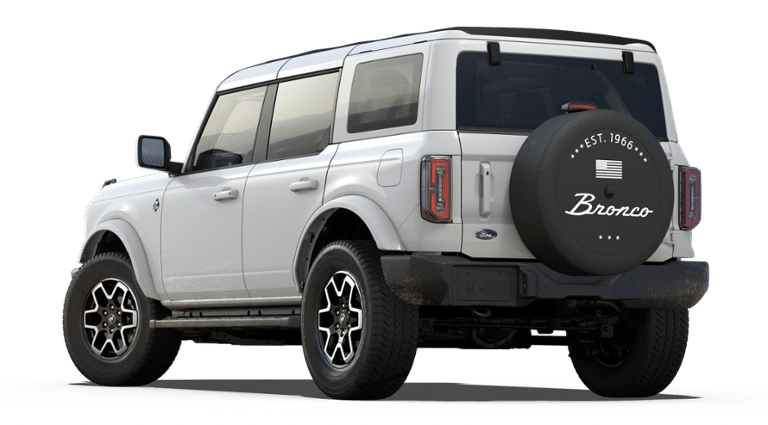 2025 Ford Bronco Outer Banks photo 2