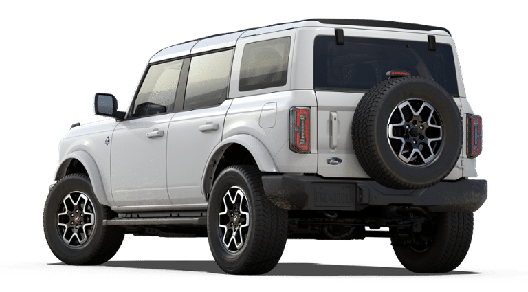 2025 Ford Bronco Outer Banks photo 2
