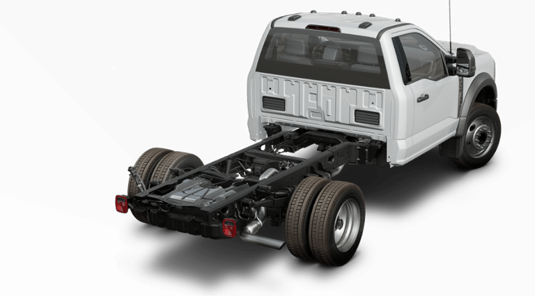 2025 Ford F-450 Super Duty Chassis Cab XL - Photo 38