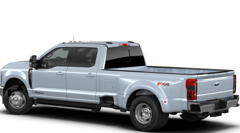 2026 Ford F-350 Lariat photo 2