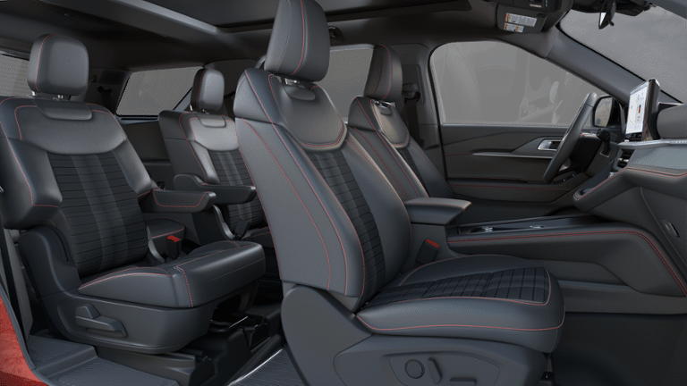 2025 Ford Explorer ST-Line photo 5