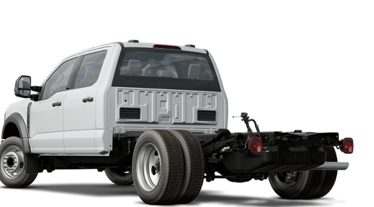 2024 Ford F-450 Super Duty Chassis Cab XL - Photo 31