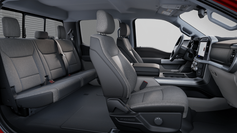 2025 Ford F-150 XLT photo 30