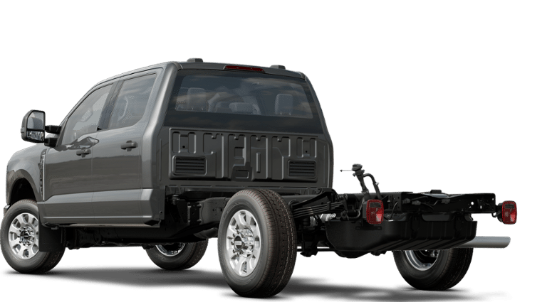 2025 Ford F-350 Super Duty Chassis Cab XLT - Photo 46