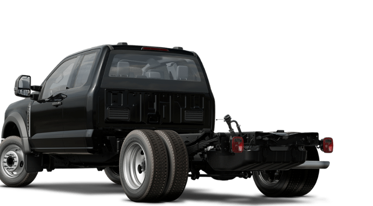 2025 Ford F-550 photo 2